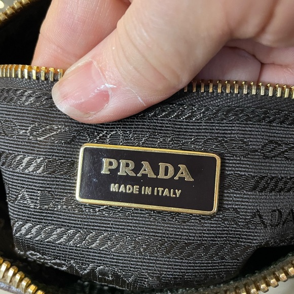 Prada Sporty Green Nylon and Leather Shoulder Bag - Picture 9 of 14